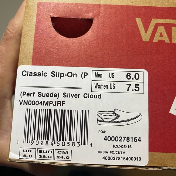 Vans Classic Slip-Ons Perforated Suede in Silver Cloud Women’s size 7.5 - Picture 2 of 6
